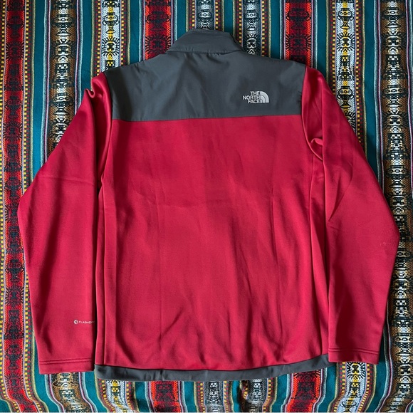 The North Face Polyester Jacket S/P - Picture 5 of 9